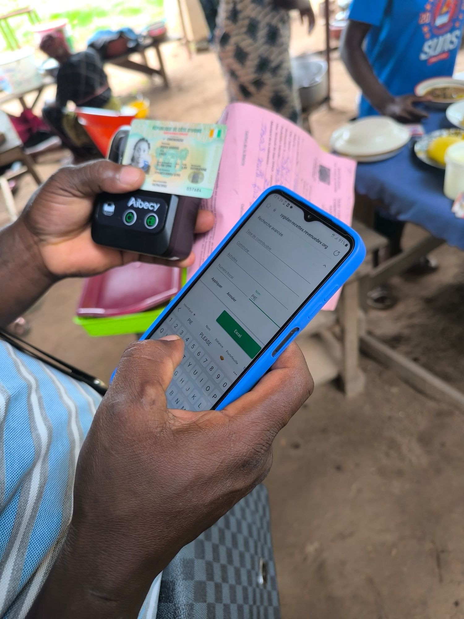Digital tax collection in the field